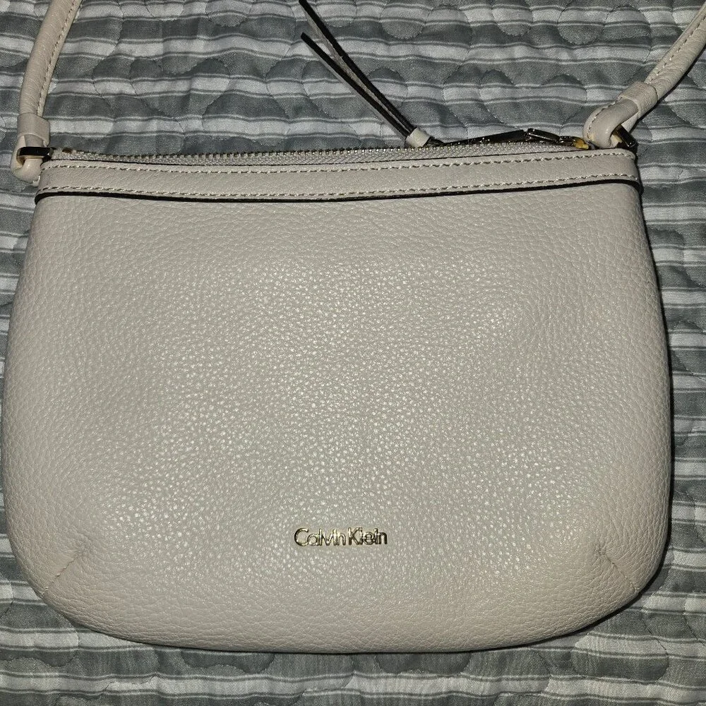 Calvin Klein mini crossbody bag, off white, 8.5 x 6.5 - Picture 3 of 4